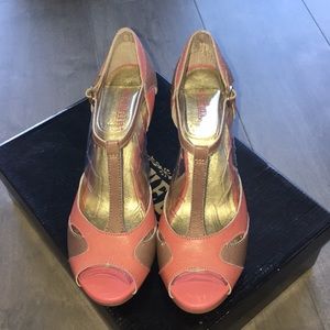 BRAND NEW Seychelles leather sandals